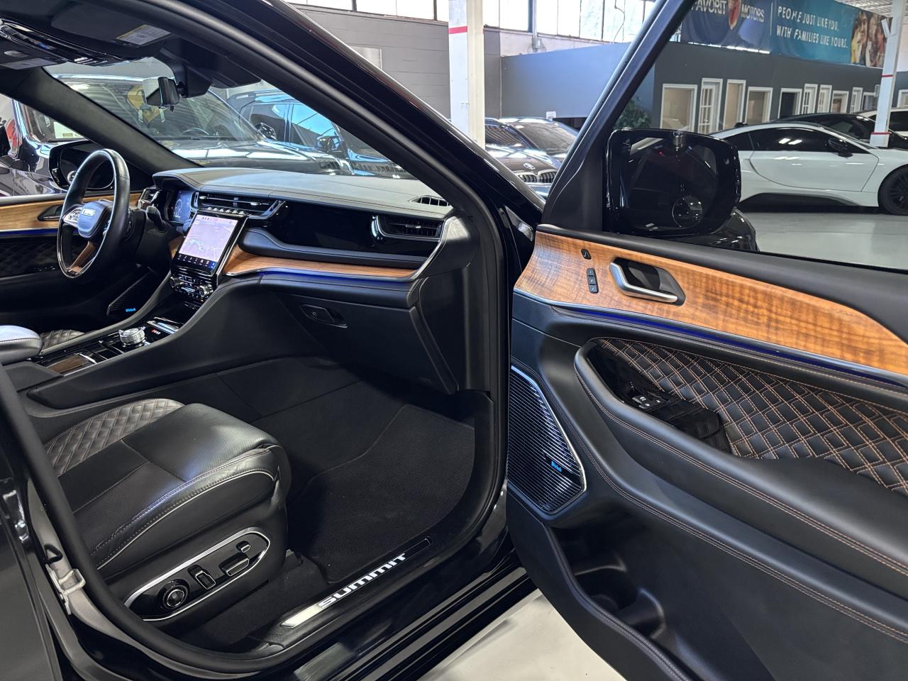 2024 Jeep Grand Cherokee Summit|4X4|RESERVE|NAV|MASSAGE|HUD|WOOD|MCINTOSH|+ - Photo #17