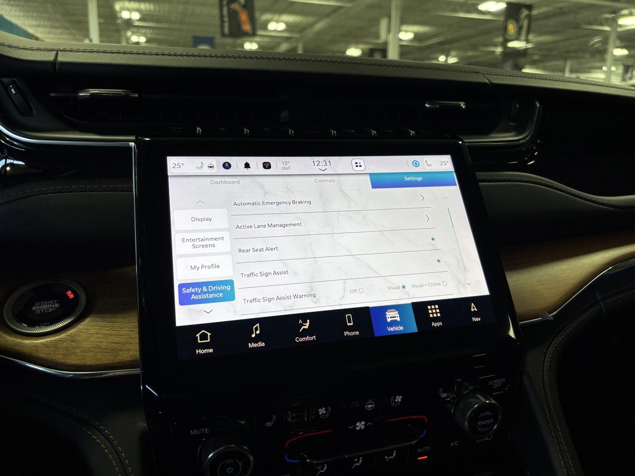 2024 Jeep Grand Cherokee Summit|4X4|RESERVE|NAV|MASSAGE|HUD|WOOD|MCINTOSH|+ - Photo #35