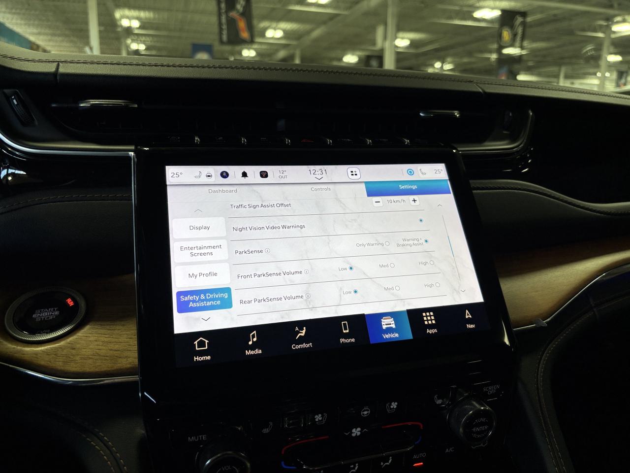 2024 Jeep Grand Cherokee Summit|4X4|RESERVE|NAV|MASSAGE|HUD|WOOD|MCINTOSH|+ - Photo #36