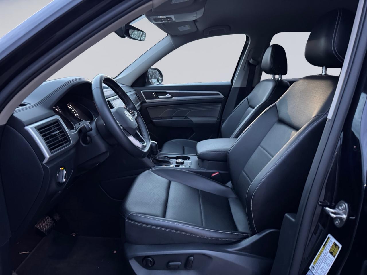 2021 Volkswagen Atlas 2.0L One Owner Off Lease! Ready for your Driveway! Photo