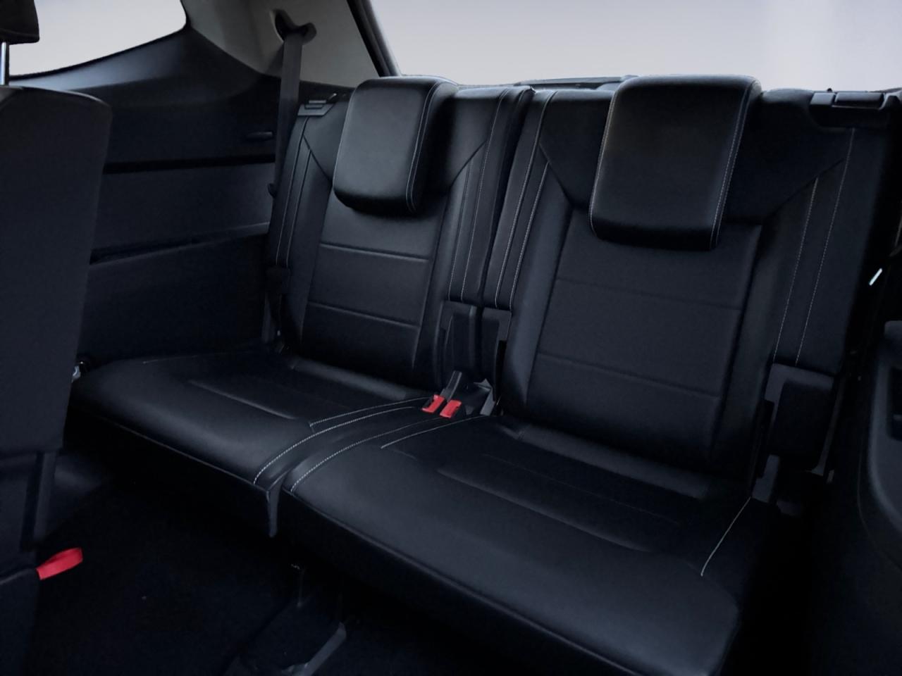 2021 Volkswagen Atlas 2.0L One Owner Off Lease! Ready for your Driveway! Photo