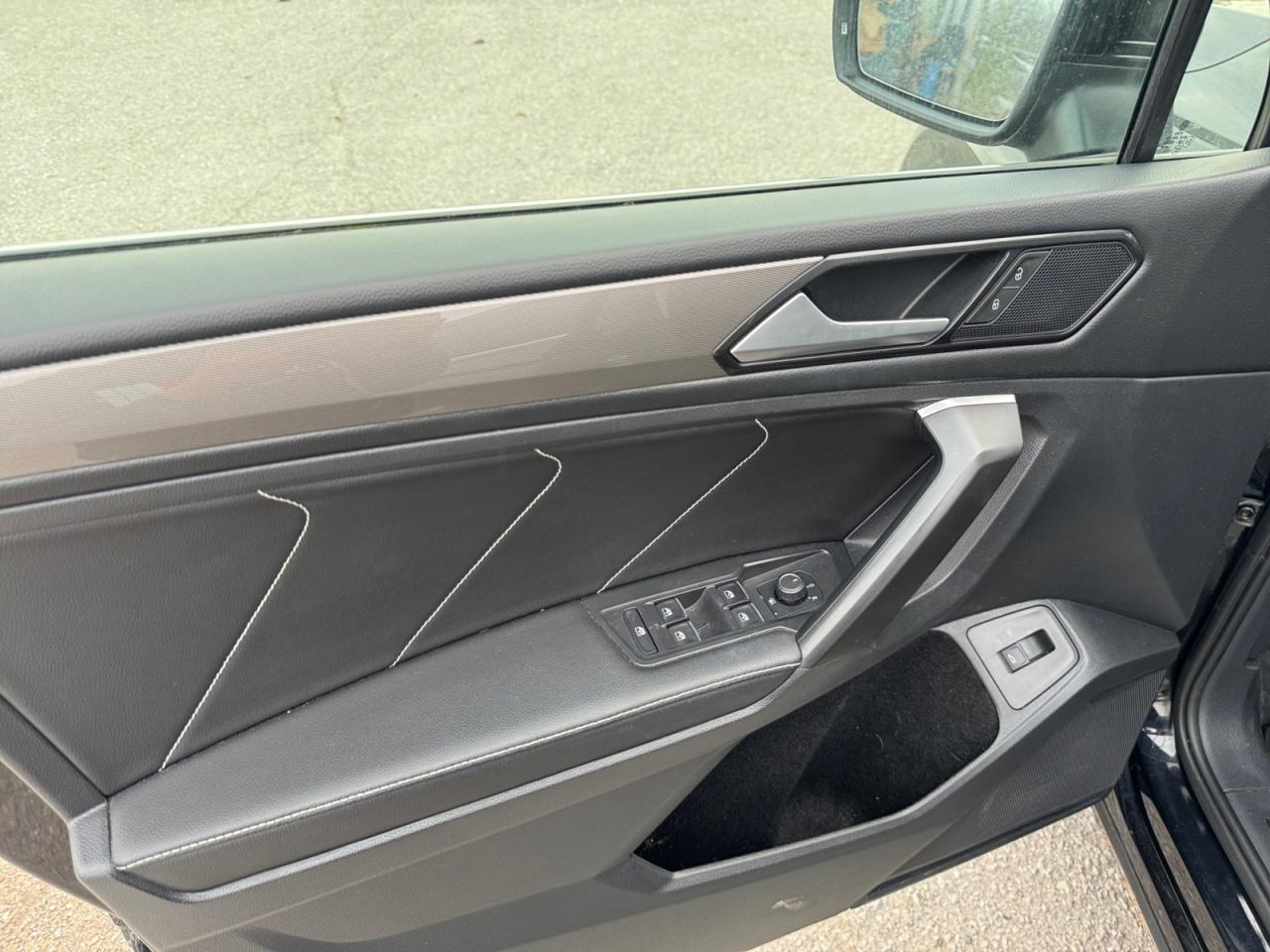 2022 Volkswagen Tiguan 2.0L One Owner Off Lease! Panoramic Sunroof Pkg! Photo