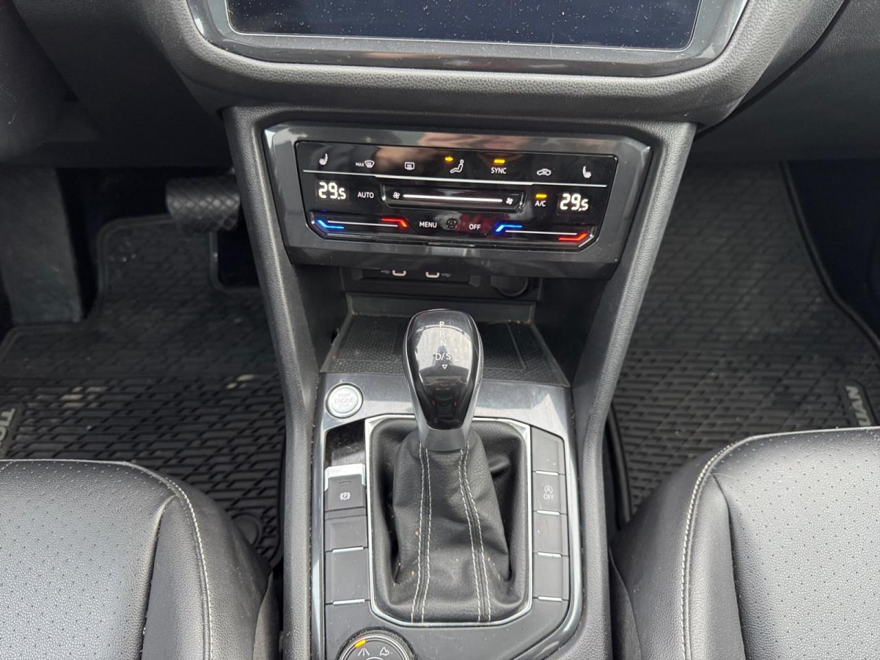 2022 Volkswagen Tiguan 2.0L One Owner Off Lease! Panoramic Sunroof Pkg! Photo