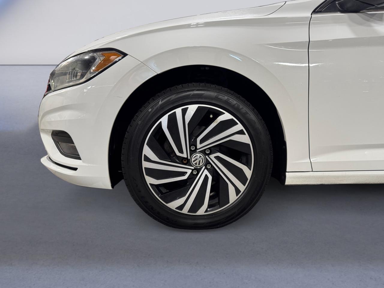 2019 Volkswagen Jetta 1.4L Execline! Great Car! Sunroof! Certified! Photo