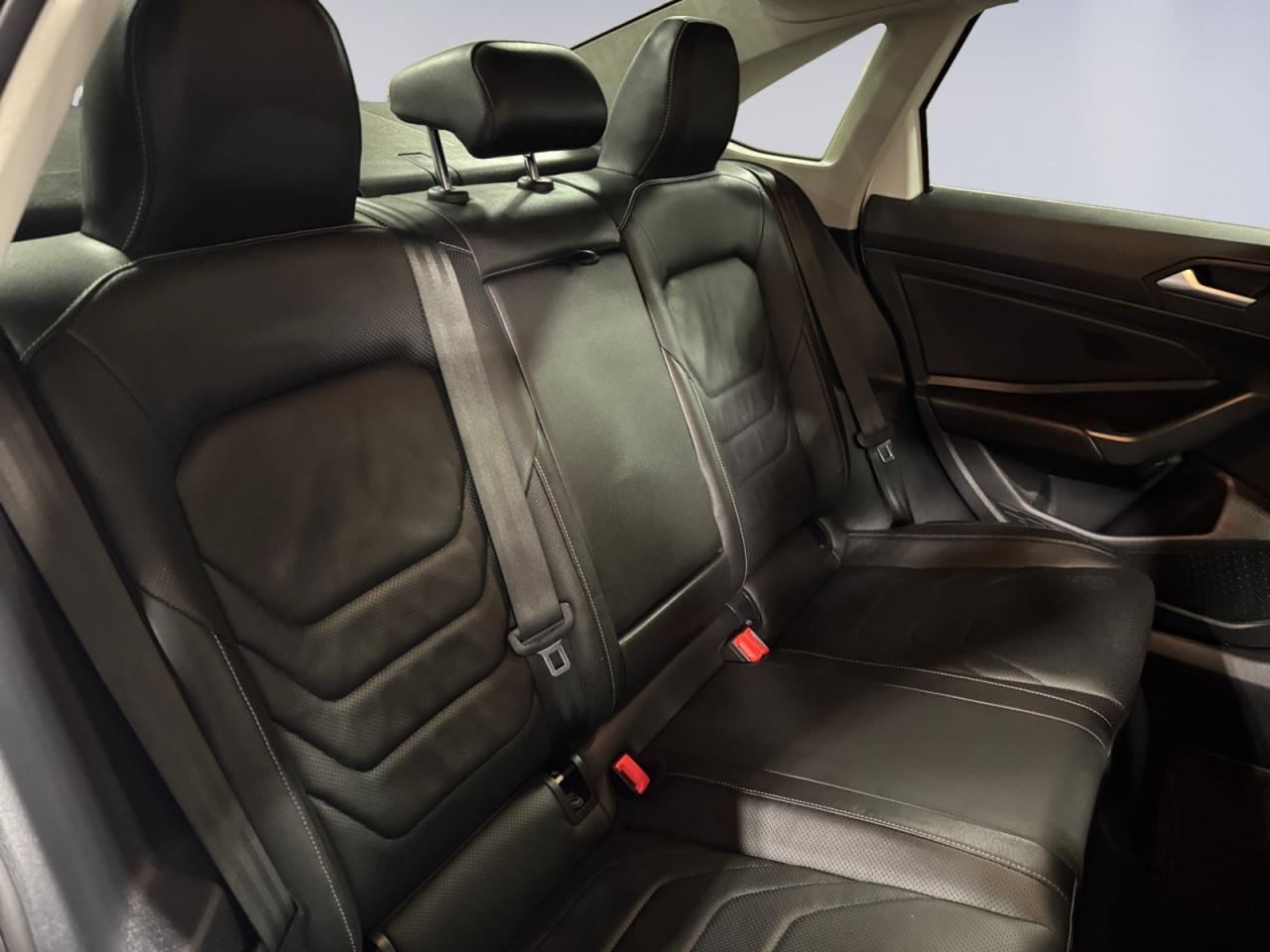 2019 Volkswagen Jetta 1.4L Execline! Great Car! Sunroof! Certified! Photo