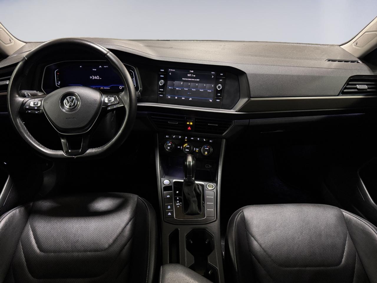 2019 Volkswagen Jetta 1.4L Execline! Great Car! Sunroof! Certified! Photo