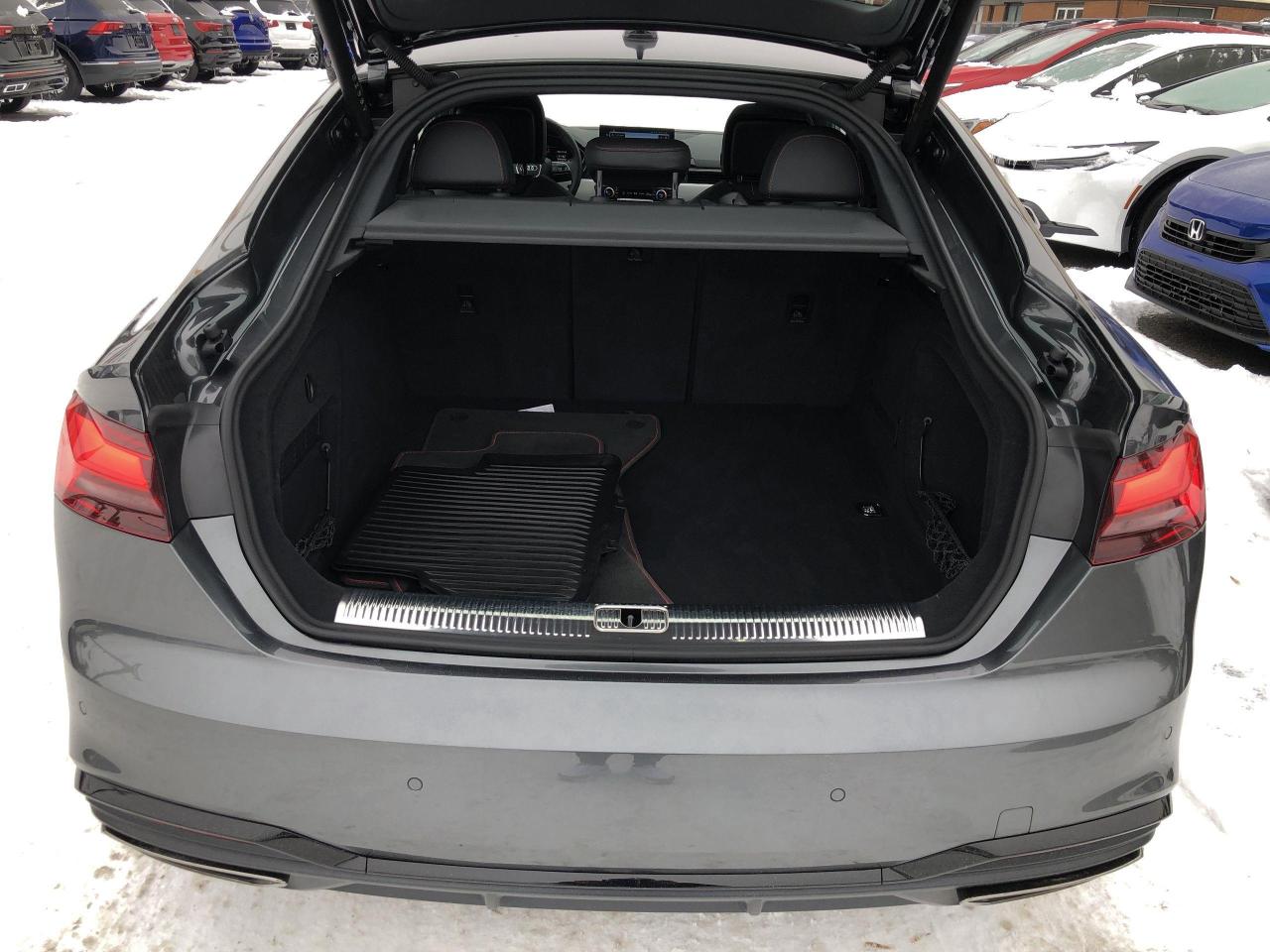 2025 Audi A5 45 Progressiv LIKE NEW!!  ONLY 10,470KMS, LEATHER/ Photo