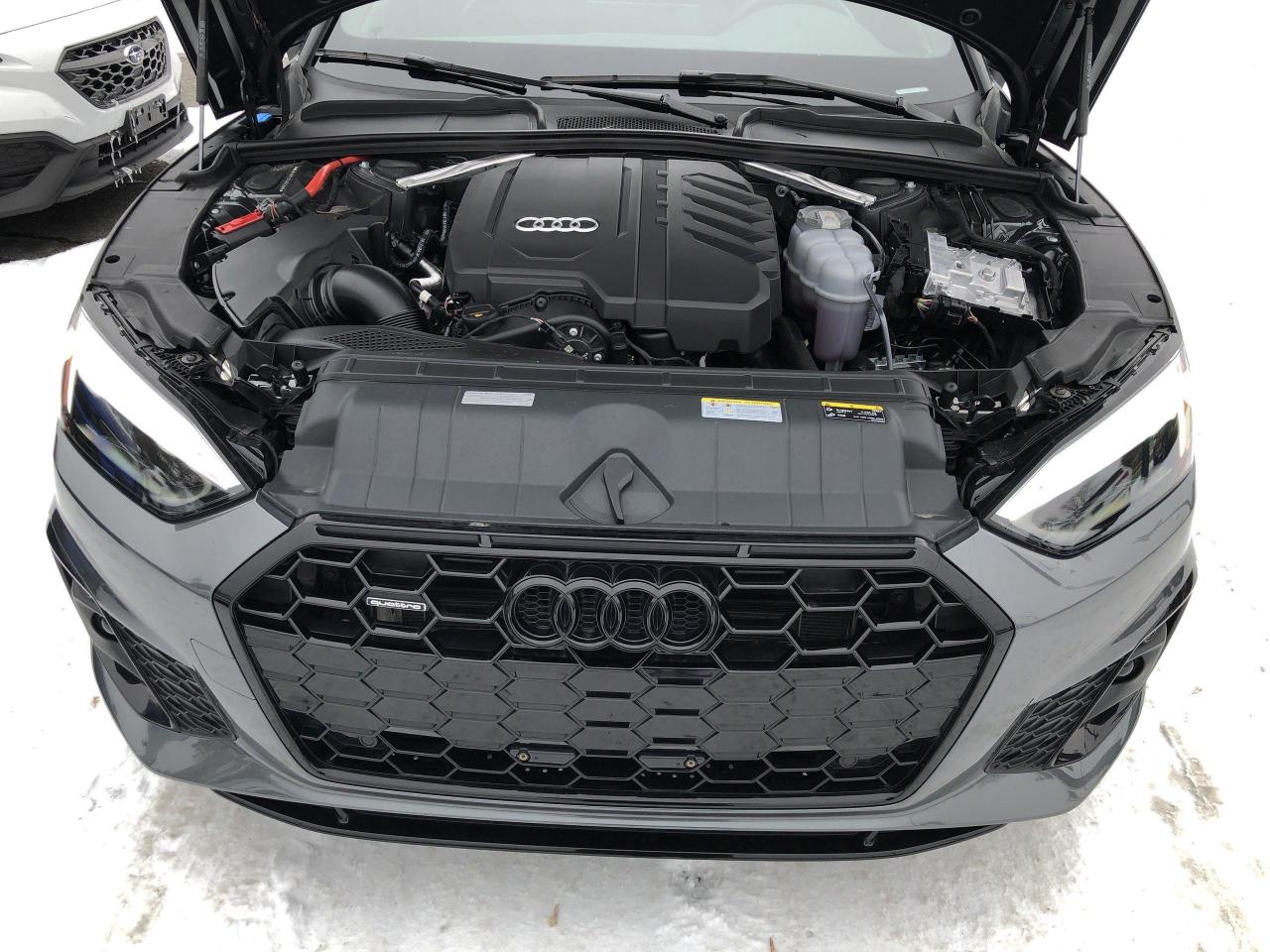 2025 Audi A5 45 Progressiv LIKE NEW!!  ONLY 10,470KMS, LEATHER/ Photo