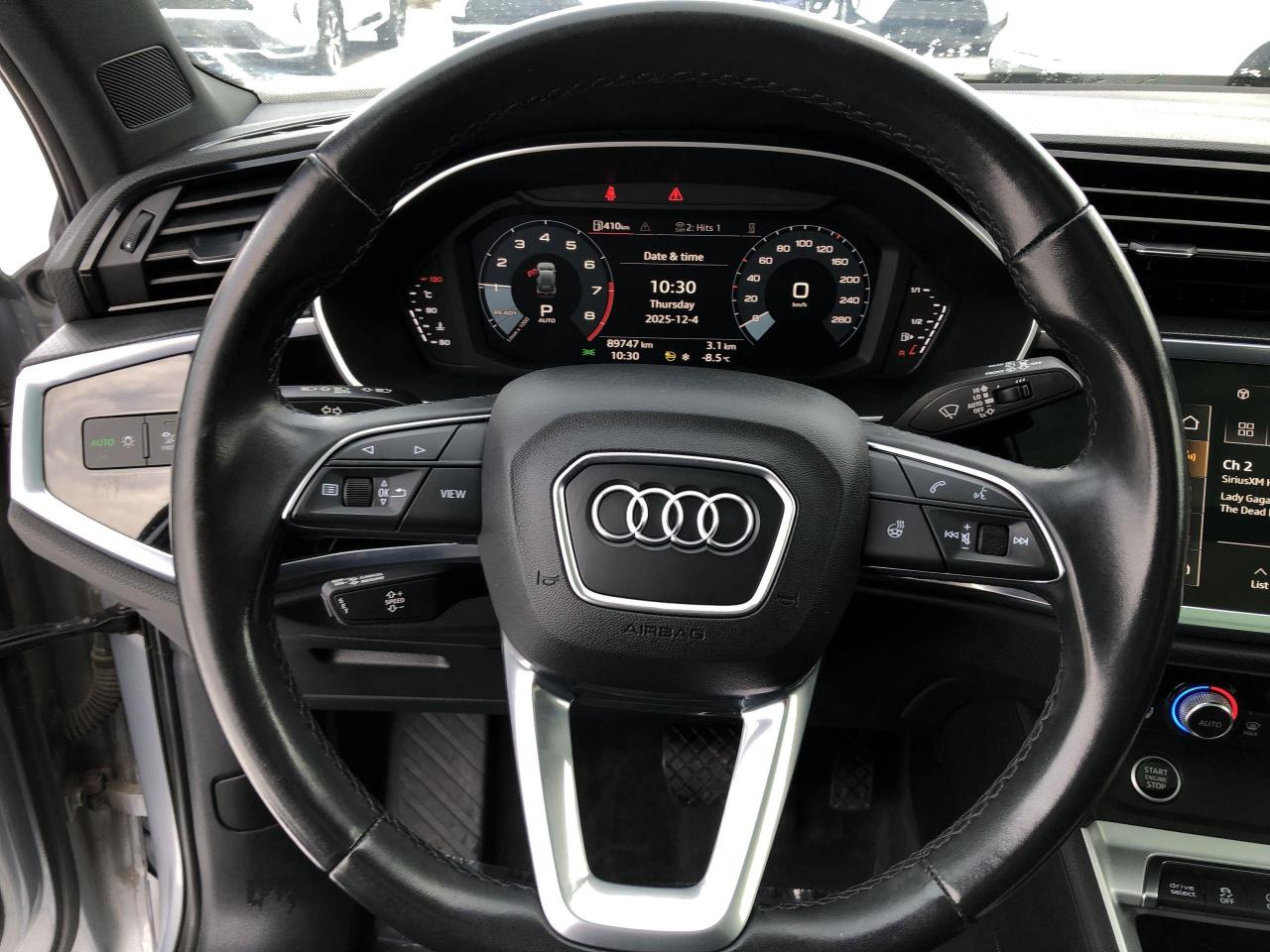2023 Audi Q3 45 Komfort LEATHER, PANO. ROOF, HTD. SEATS & STEER Photo