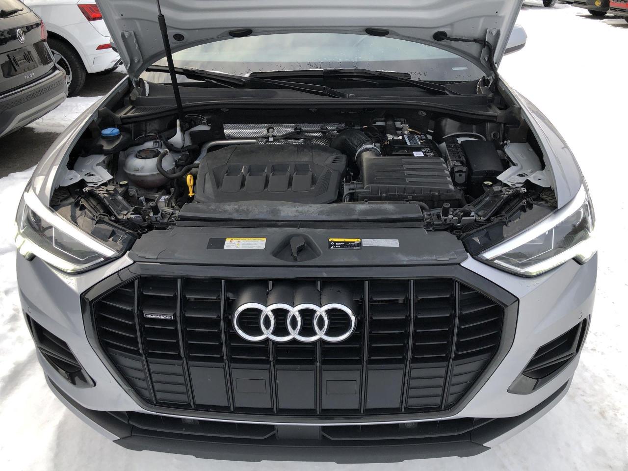 2023 Audi Q3 45 Komfort LEATHER, PANO. ROOF, HTD. SEATS & STEER Photo