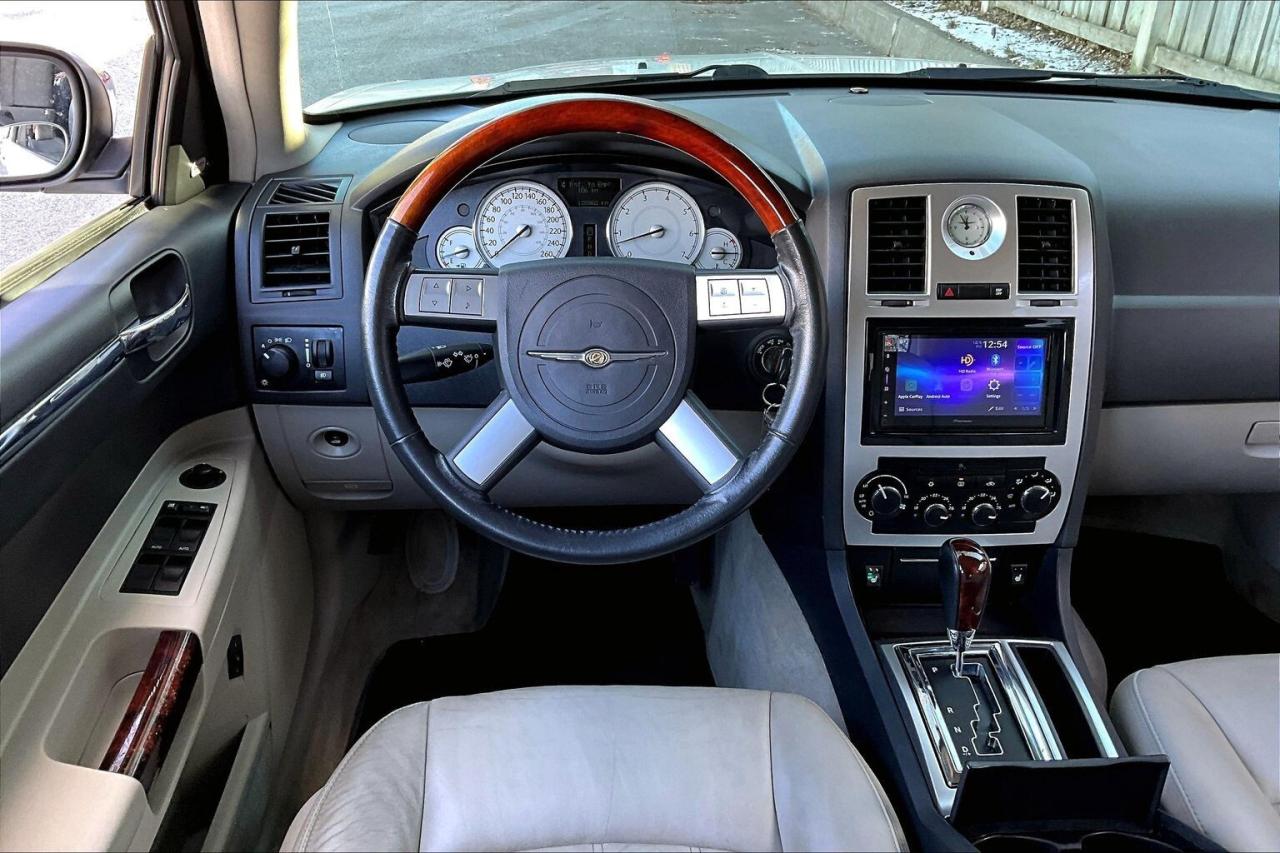 2005 Chrysler 300 300C | LOW KM | AS IS | AWD Photo4