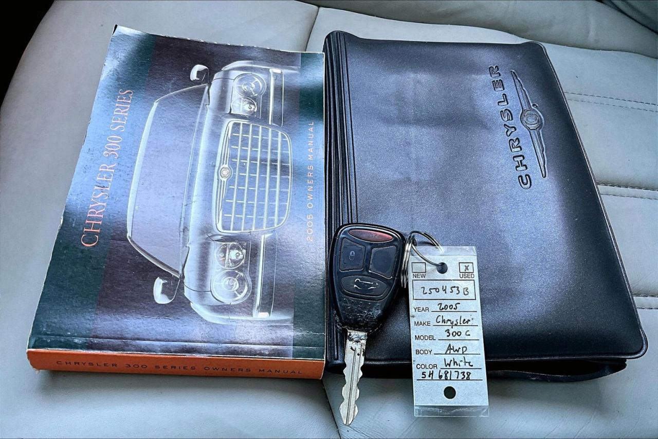 2005 Chrysler 300 300C | LOW KM | AS IS | AWD Photo