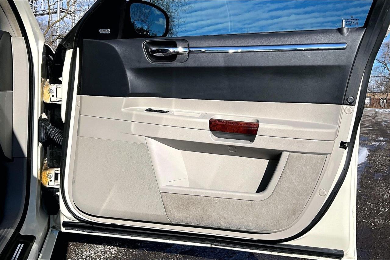 2005 Chrysler 300 300C | LOW KM | AS IS | AWD Photo