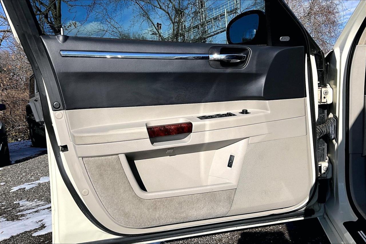 2005 Chrysler 300 300C | LOW KM | AS IS | AWD Photo