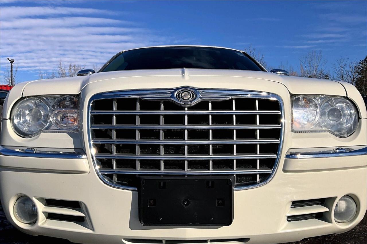 2005 Chrysler 300 300C | LOW KM | AS IS | AWD Photo