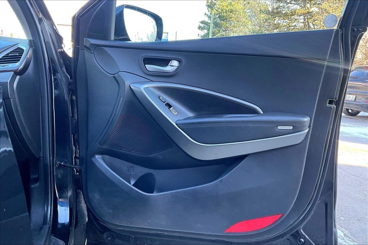 2017 Hyundai Santa Fe Sport Sport SE 2.4L | Heated Leather | Panoroof | AWD Photo