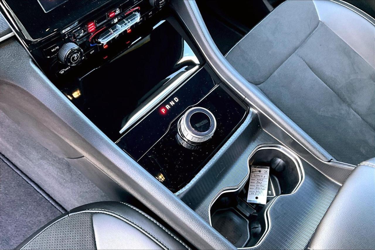 2025 Jeep Grand Cherokee Altitude |Sunroof |HeatedSeats |TAG Antitheft |4X4 Photo