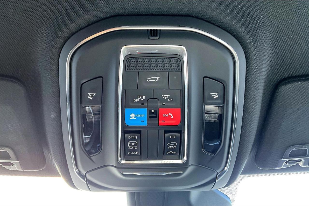 2025 Jeep Grand Cherokee Altitude |Sunroof |HeatedSeats |TAG Antitheft |4X4 Photo