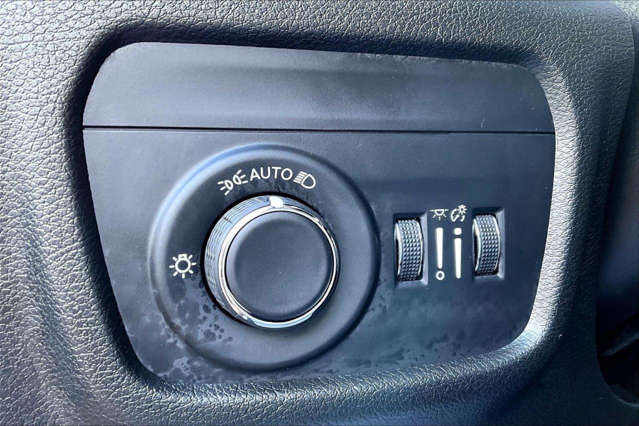 2025 Jeep Grand Cherokee Altitude |Sunroof |HeatedSeats |TAG Antitheft |4X4 Photo