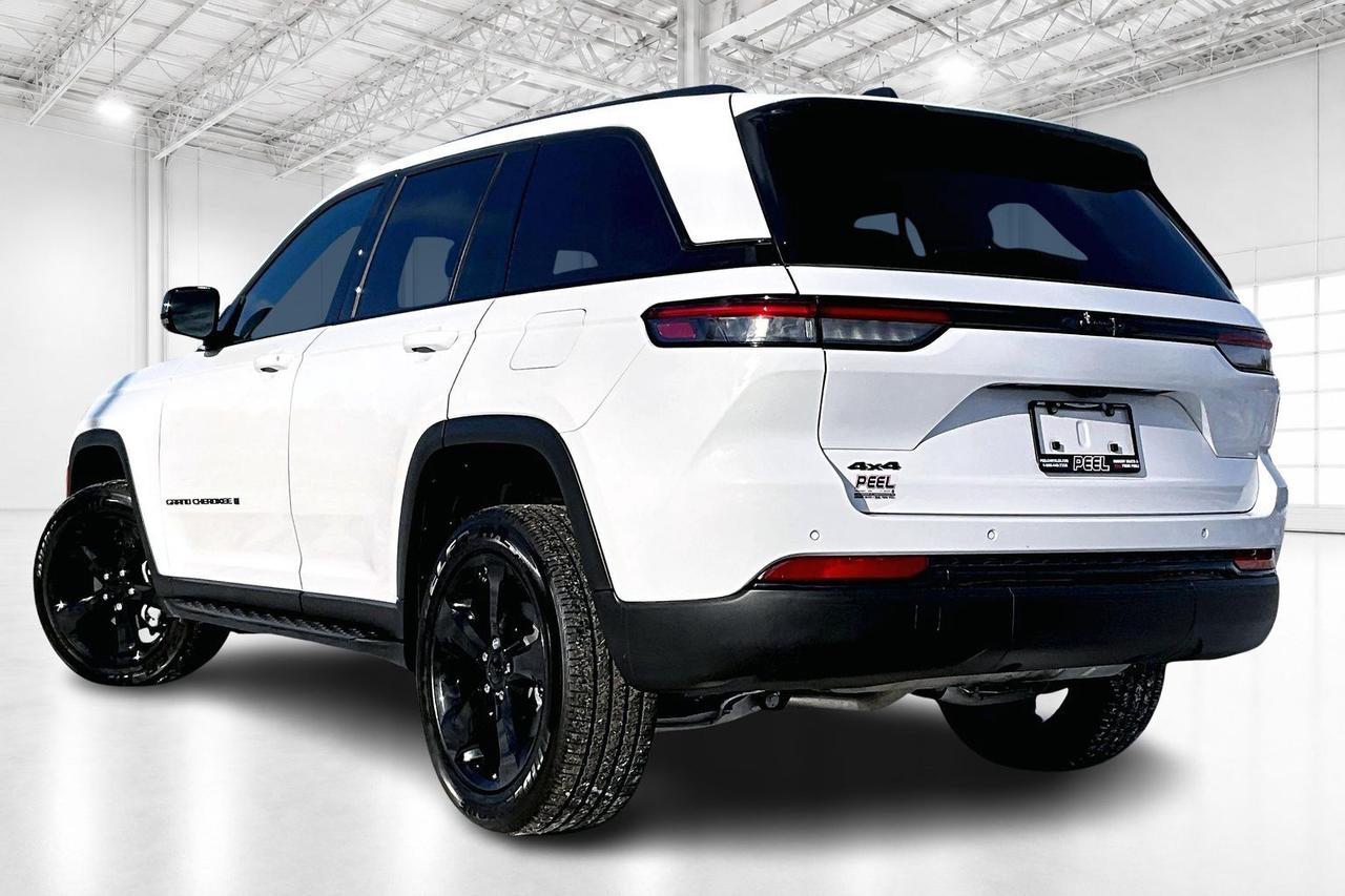 2025 Jeep Grand Cherokee Altitude |Sunroof |HeatedSeats |TAG Antitheft |4X4 Photo