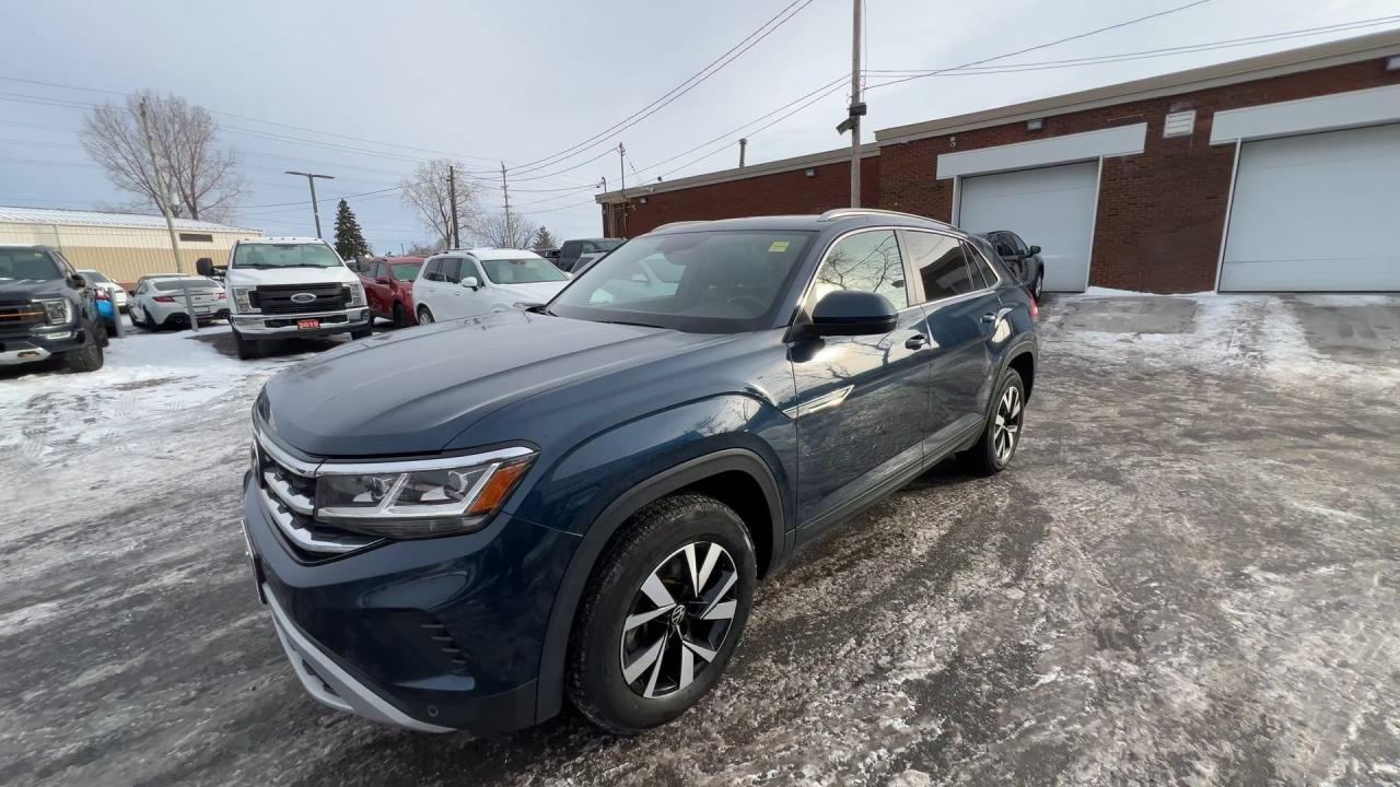 2020 Volkswagen Atlas Cross Sport COMFOTLINE AWD | HTD LEATHER | PANO ROOF | CARPLAY Photo