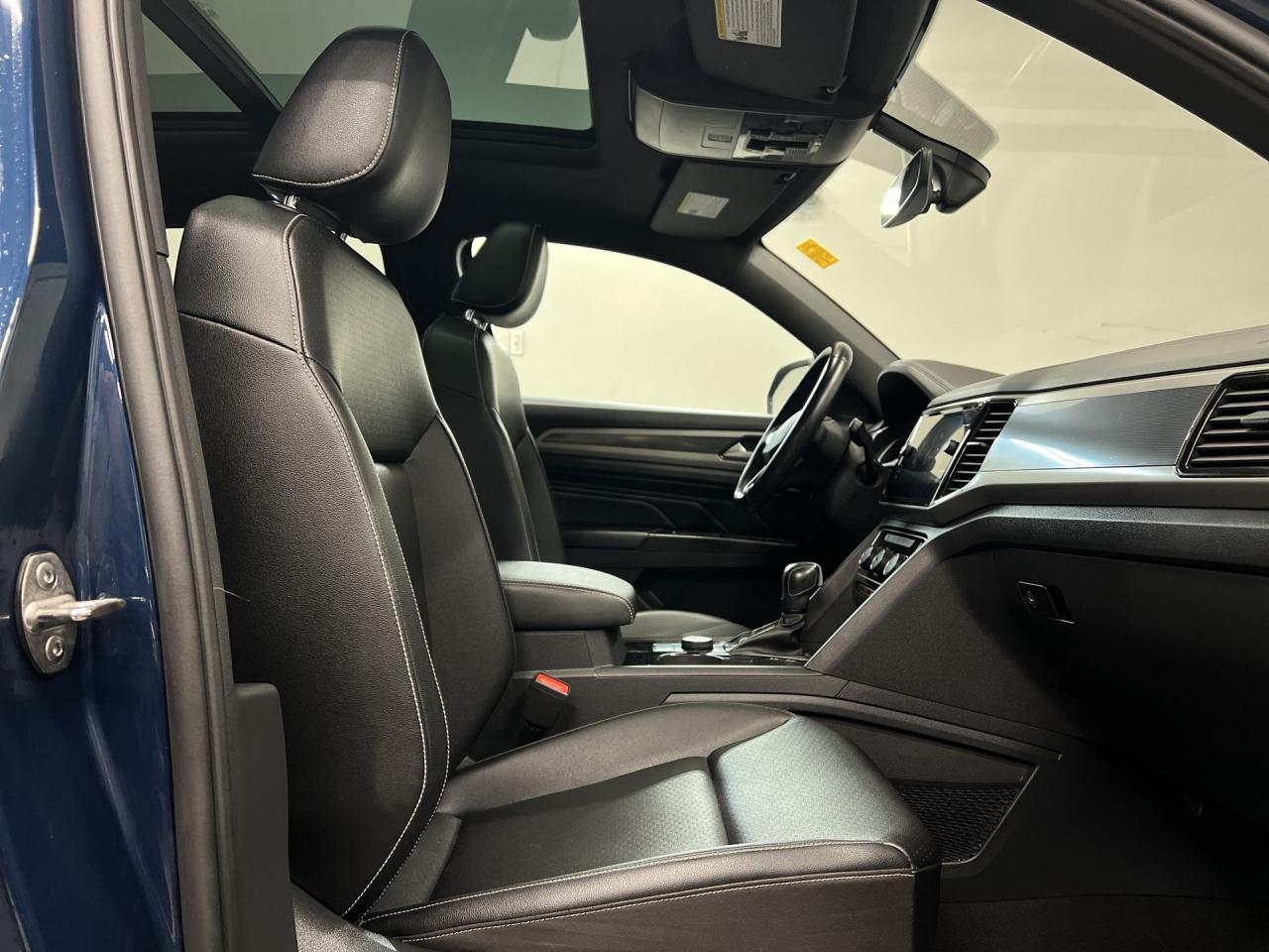 2020 Volkswagen Atlas Cross Sport COMFORTLINE AWD | HTD LEATHER | PANO ROOF |CARPLAY Photo