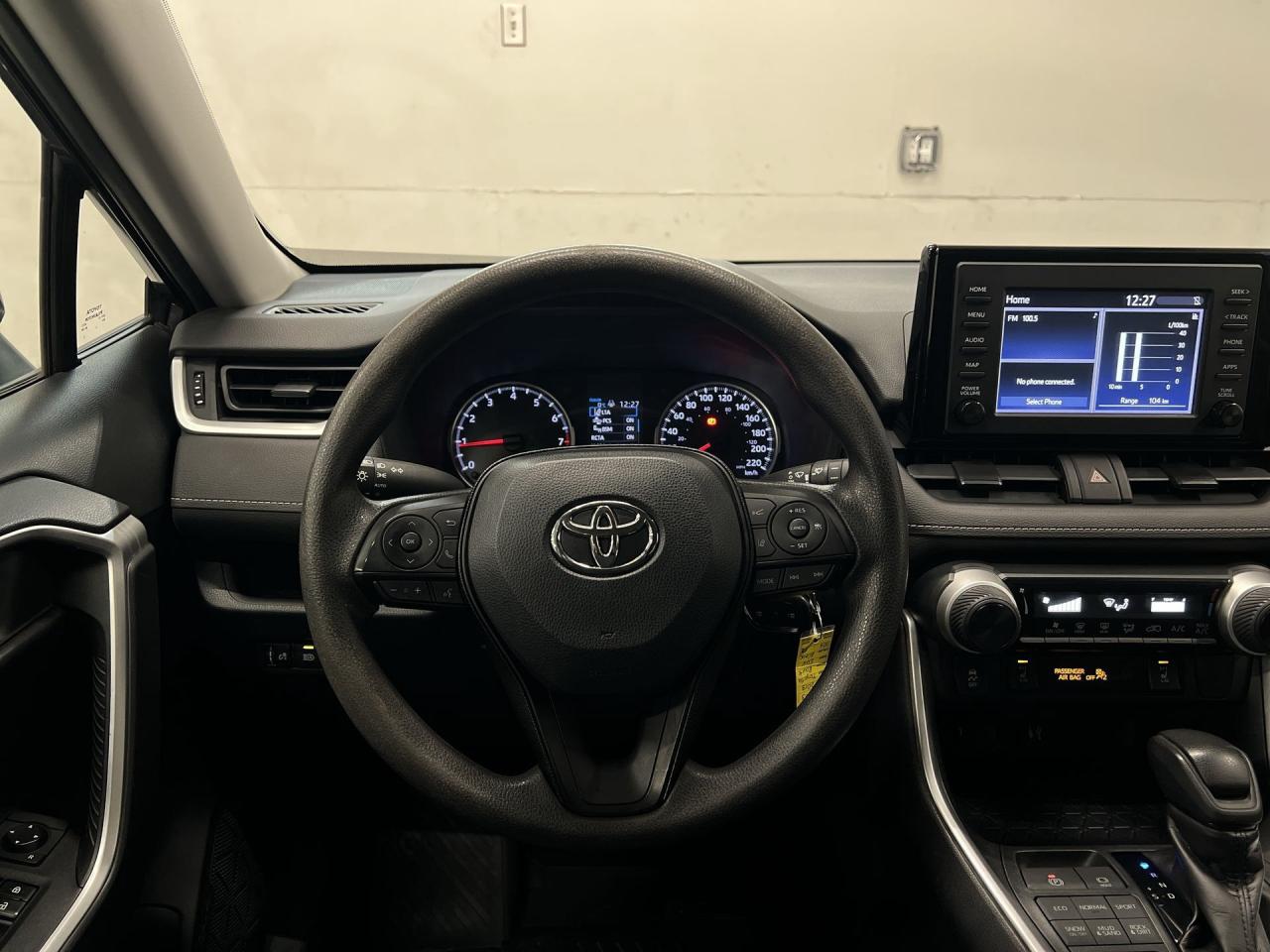 2019 Toyota RAV4 AWD | HTD SEATS | CARPLAY | 17IN ALLOYS | REAR CAM Photo
