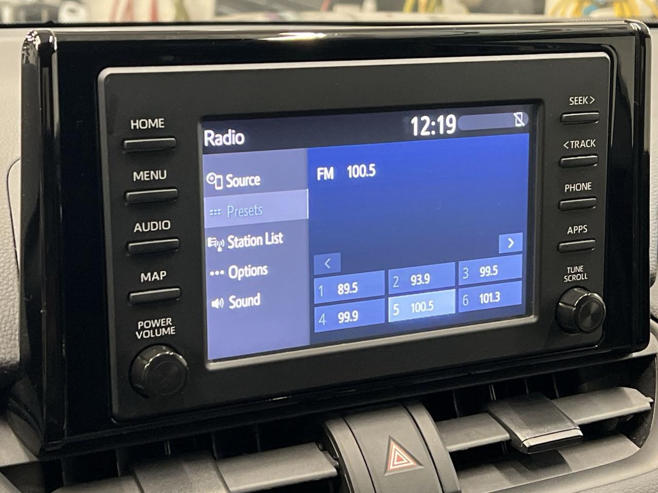 2019 Toyota RAV4 AWD | HTD SEATS | CARPLAY | 17IN ALLOYS | REAR CAM Photo
