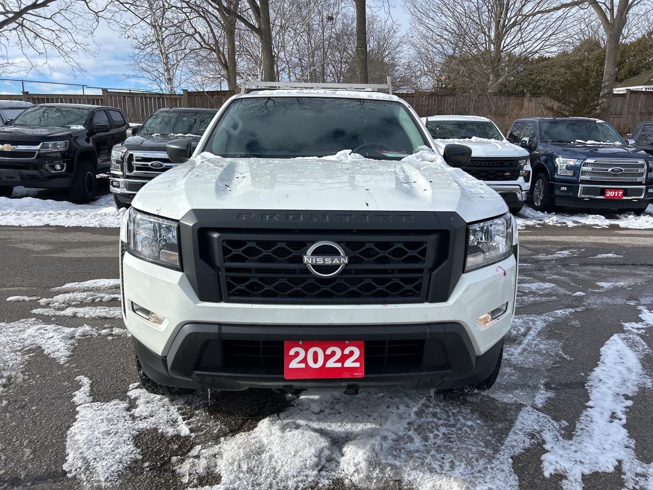 2022 Nissan Frontier SV, CLEAN CARFAX, BACK UP CAMERA! - Photo #3