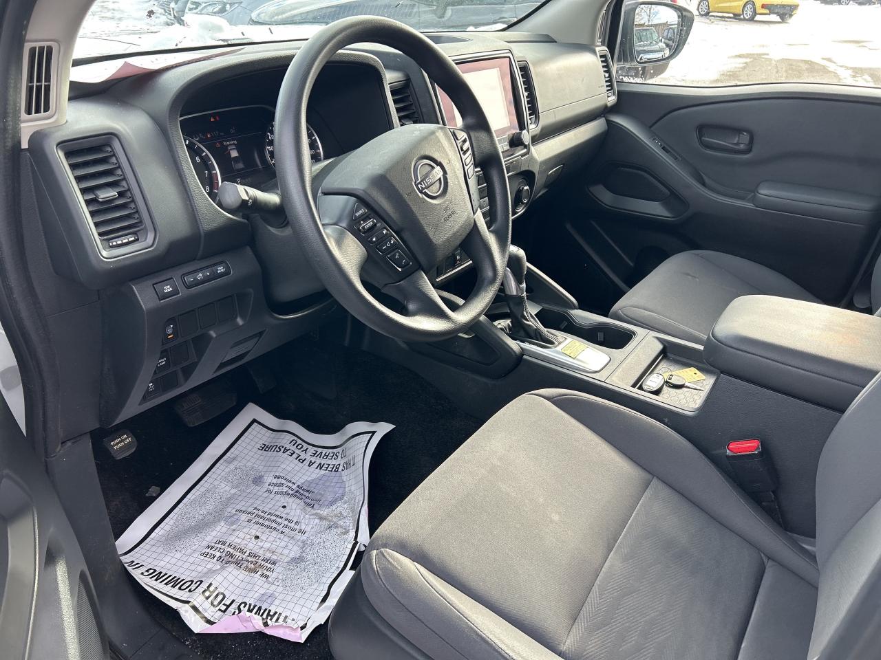 2022 Nissan Frontier SV, CLEAN CARFAX, BACK UP CAMERA! - Photo #12