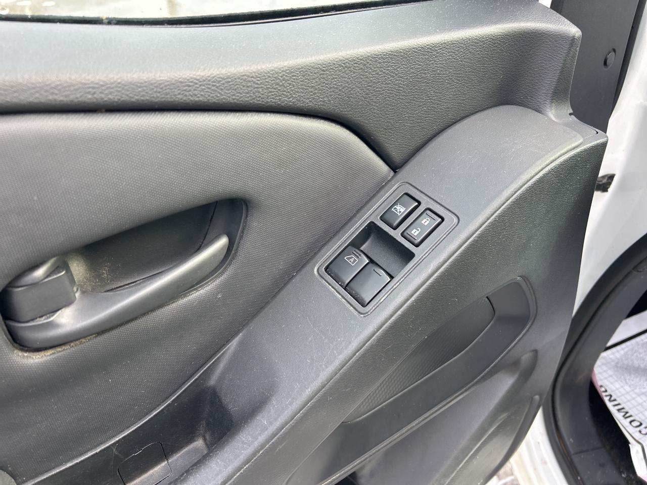 2022 Nissan Frontier SV, CLEAN CARFAX, BACK UP CAMERA! - Photo #14