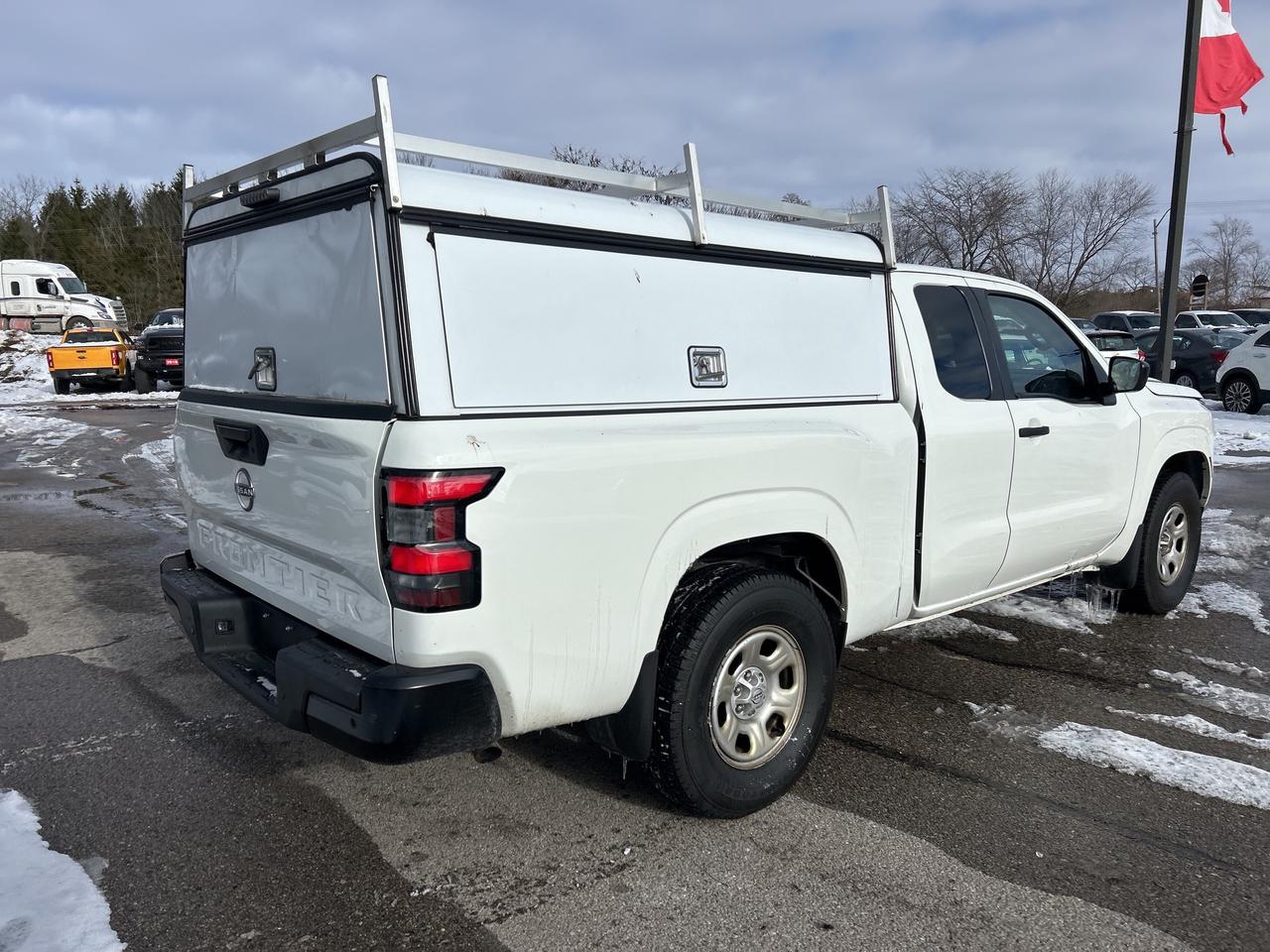 2022 Nissan Frontier SV, CLEAN CARFAX, BACK UP CAMERA! - Photo #6