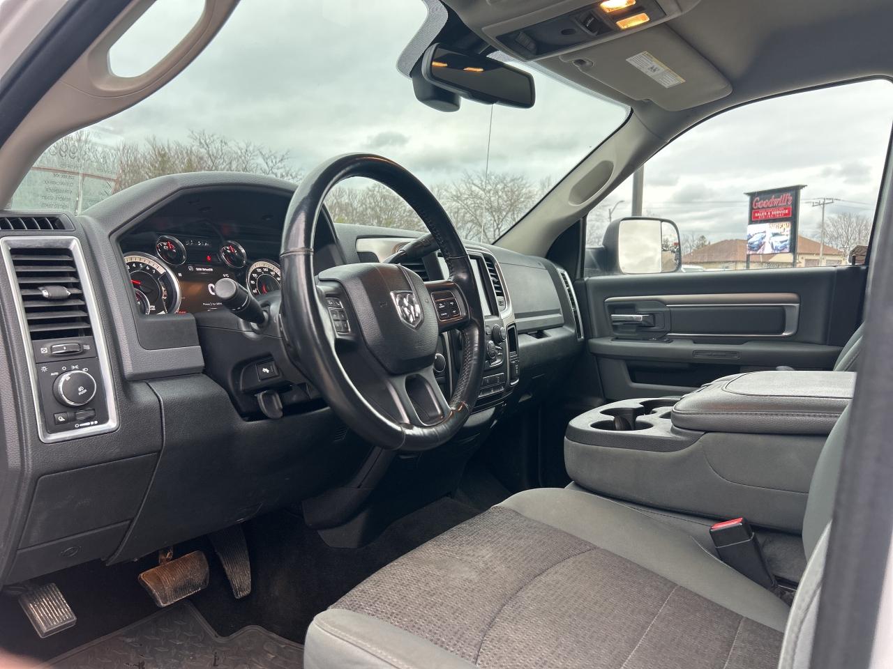 2016 RAM 2500 SLT, 8' BOX, CLEAN CARFAX, 6 PASS, REMOTE START! - Photo #11