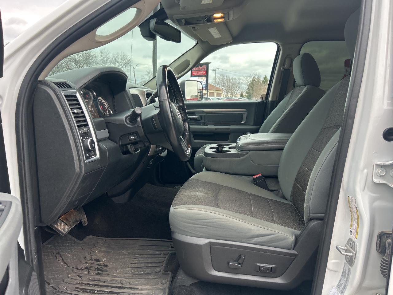 2016 RAM 2500 SLT, 8' BOX, CLEAN CARFAX, 6 PASS, REMOTE START! - Photo #12