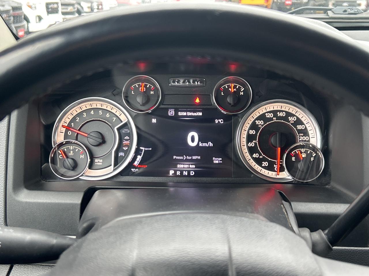 2016 RAM 2500 SLT, 8' BOX, CLEAN CARFAX, 6 PASS, REMOTE START! - Photo #19