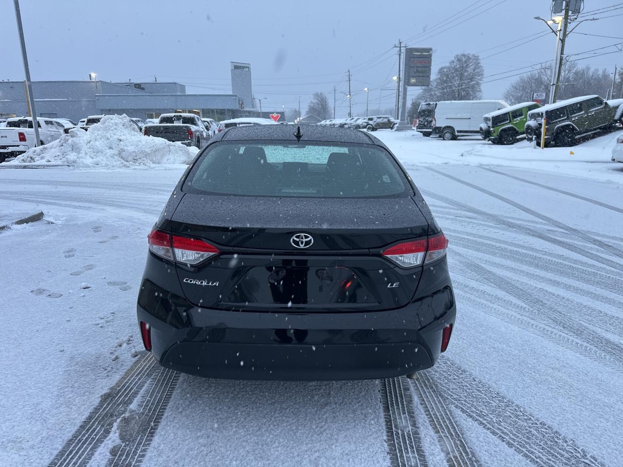 2023 Toyota Corolla LE Photo