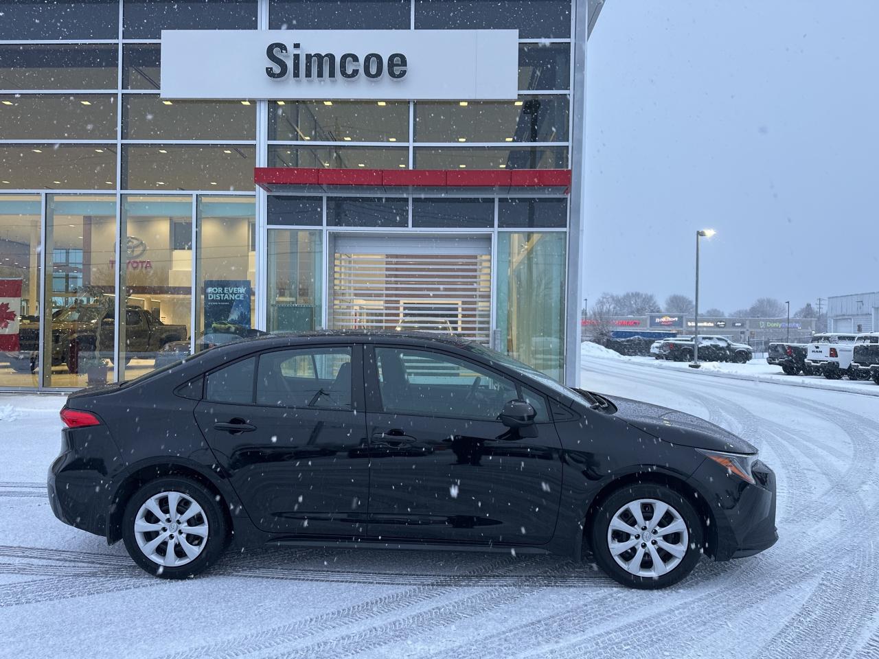 2023 Toyota Corolla LE Photo