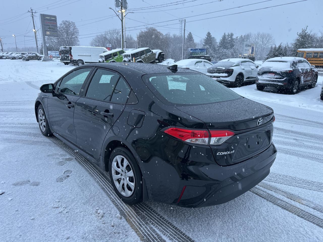 2023 Toyota Corolla LE Photo