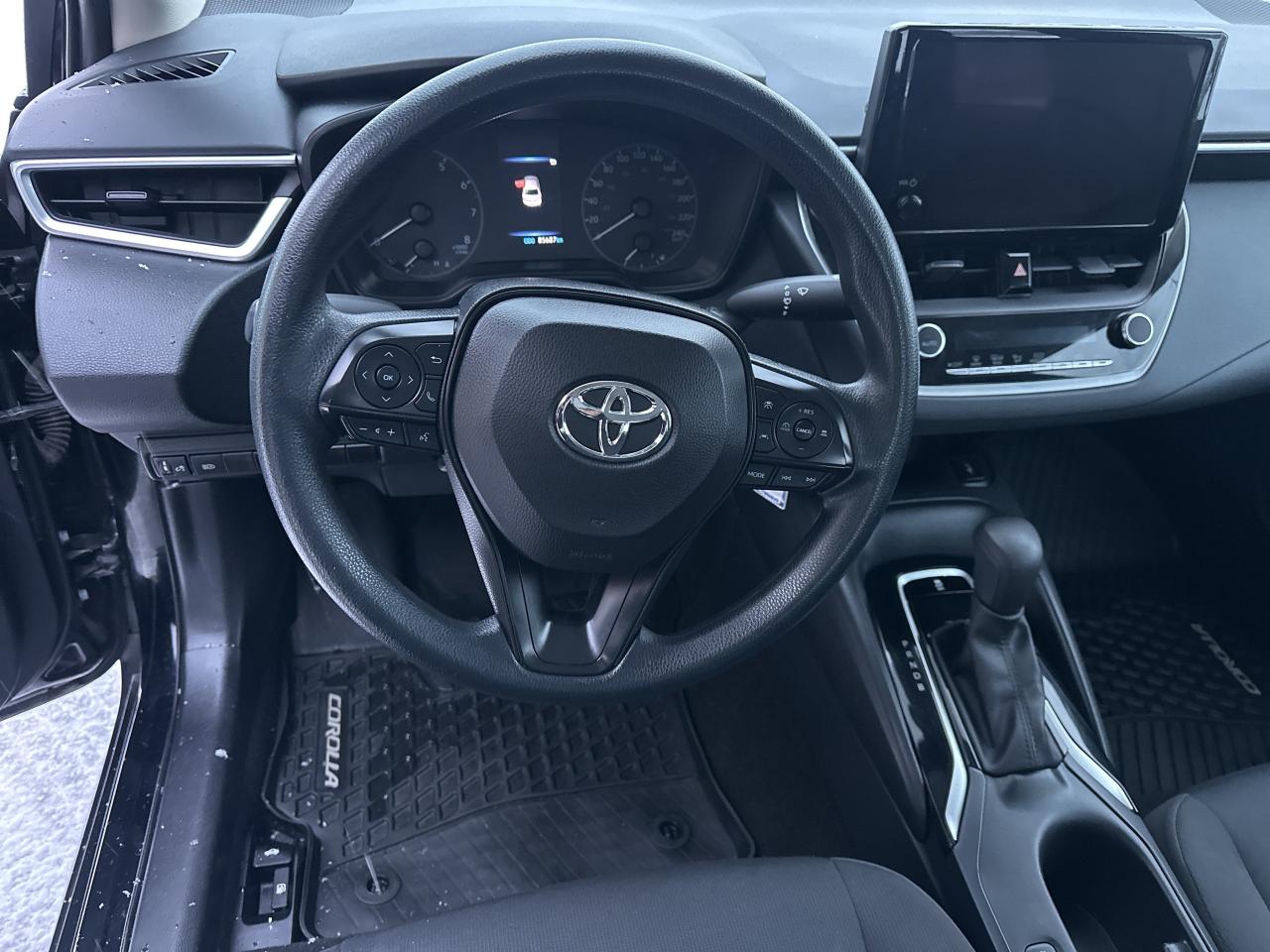 2023 Toyota Corolla LE Photo