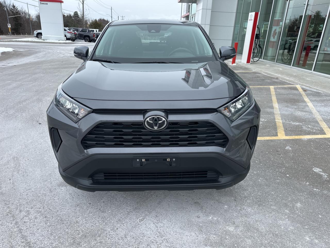 2023 Toyota RAV4 LE Photo