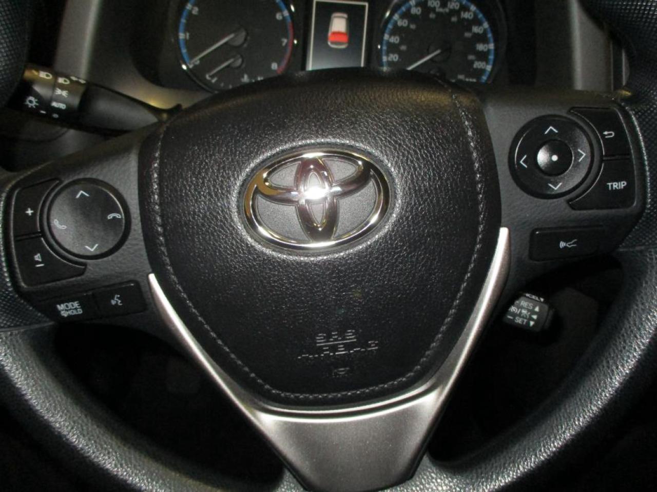 2018 Toyota RAV4 LE AWD - Photo #16