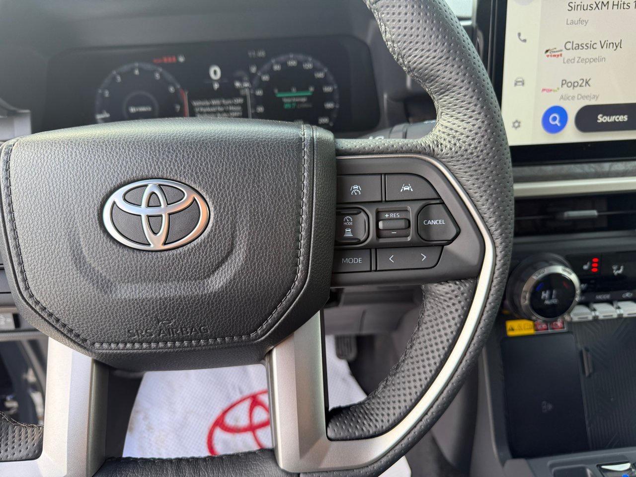 2025 Toyota TACOMA HYBRID Limited Photo