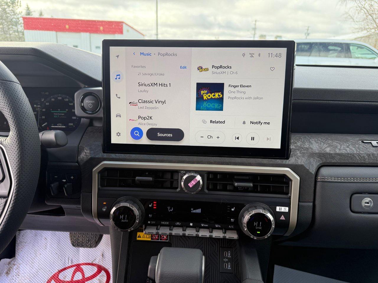 2025 Toyota TACOMA HYBRID Limited Photo