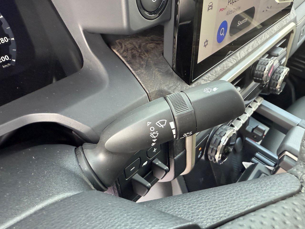 2025 Toyota TACOMA HYBRID Limited Photo