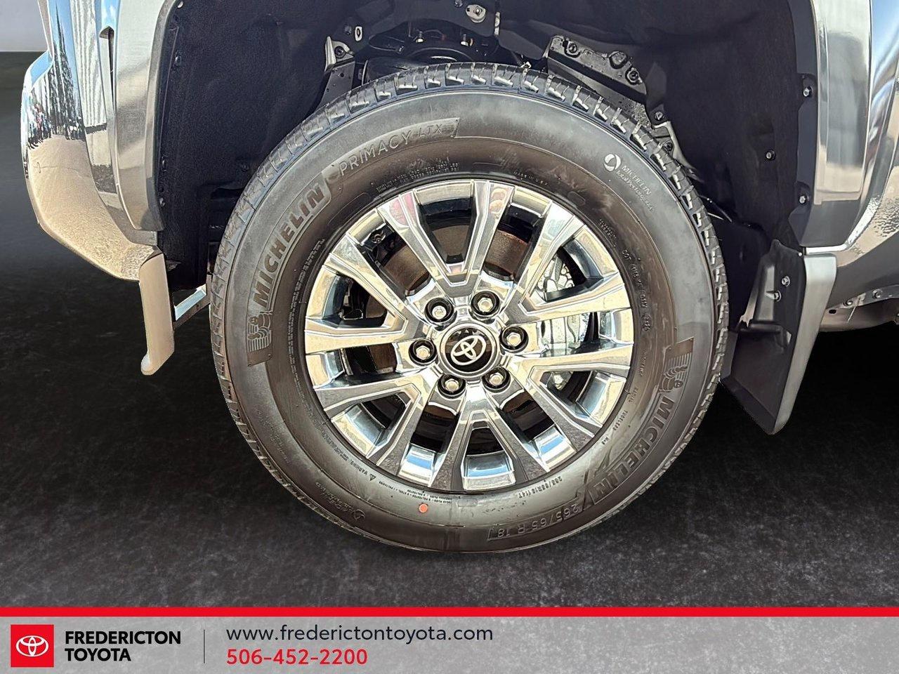 2025 Toyota TACOMA HYBRID Limited Photo