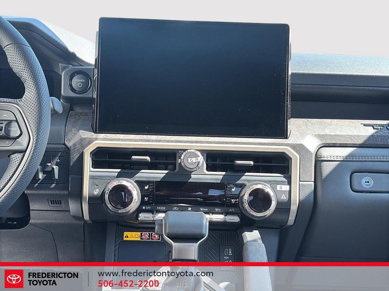 2025 Toyota TACOMA HYBRID Limited Photo