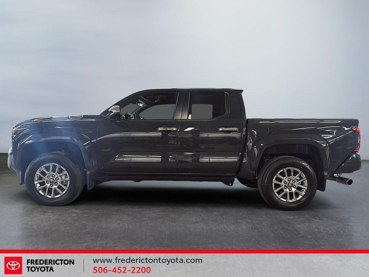2025 Toyota TACOMA HYBRID Limited Photo4