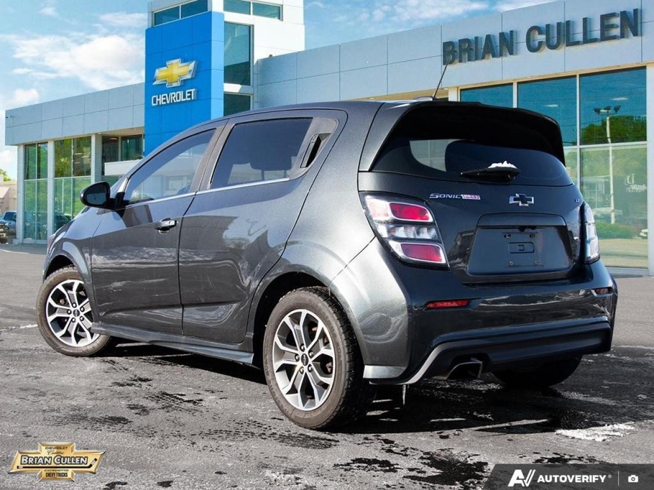 2018 Chevrolet Sonic LT 5dr HB Auto LT Photo