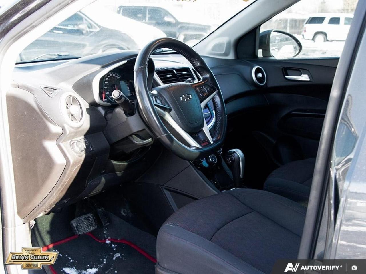 2018 Chevrolet Sonic LT 5dr HB Auto LT Photo