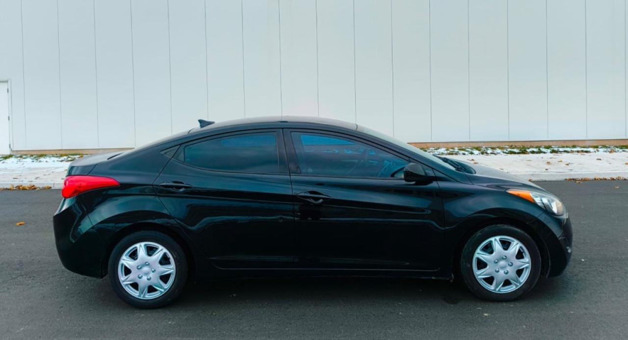 2013 Hyundai Elantra SE 4dr Coupe Automatic Photo